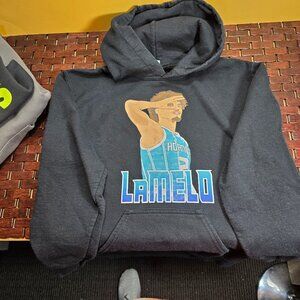 Lot of Boys 3 Hoodies & 1 Polo Shirt & 1 T-Shirt All Size S See Pics (N-19)